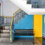 Reddoorz Plus Near Taman Ismail Marzuki