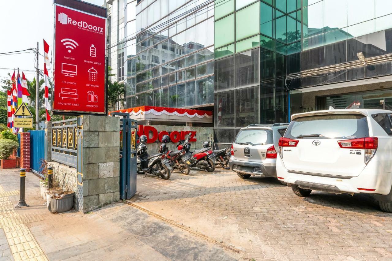 Reddoorz Near Taman Ismail Marzuki Rumah tetamu